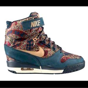 Nike Sky hi Revolutions Liberty